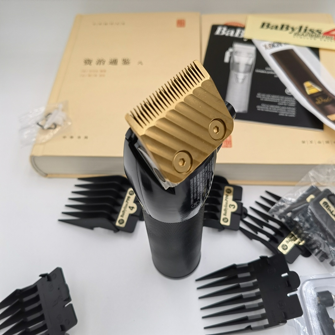 On Running Babyliss Electric Clippers - Image 19