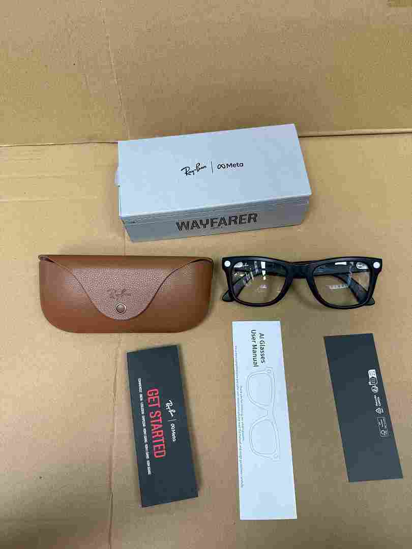 On Running Ray-Ban AI Sunglasses 2Nd
