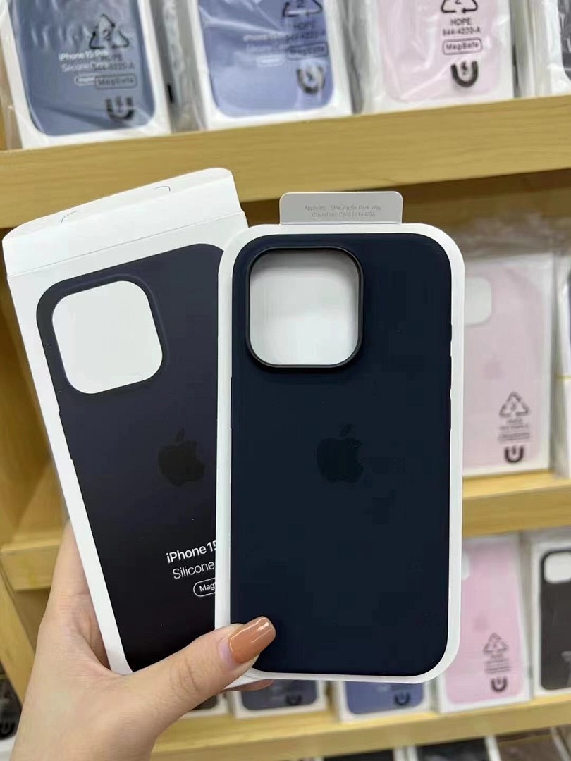 On Running I.P15 Silicone Case - Image 19