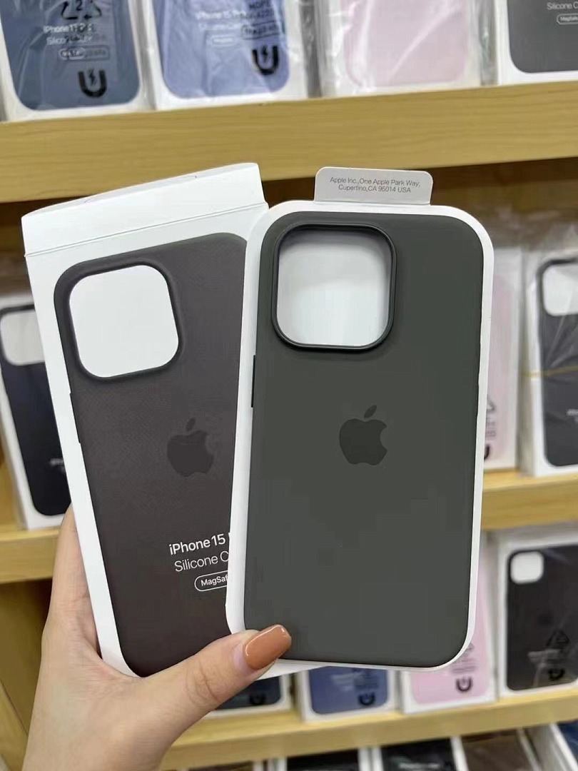 On Running I.P15 Silicone Case - Image 25