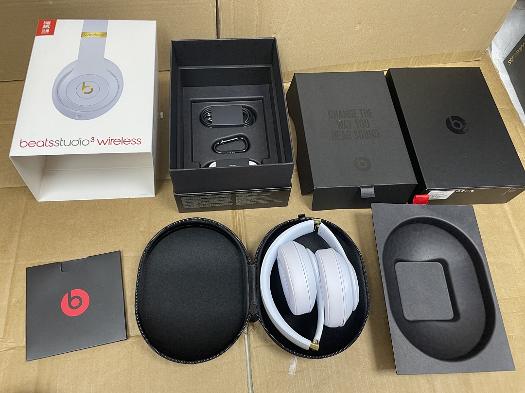 On Running Studio3 Wireless - Image 31