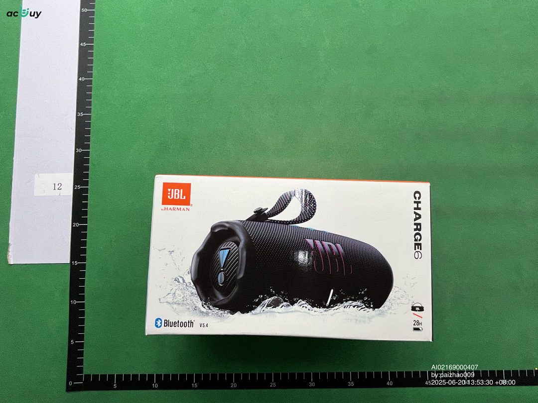 On Running Charge 6 - Image 5