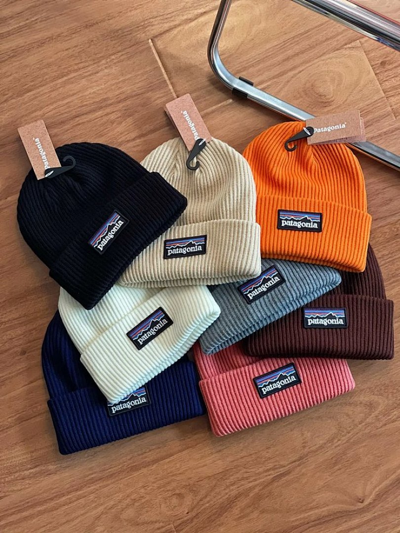 Christian Louboutin Pa.Ta Vintage Casual Thermal Hat - Image 5