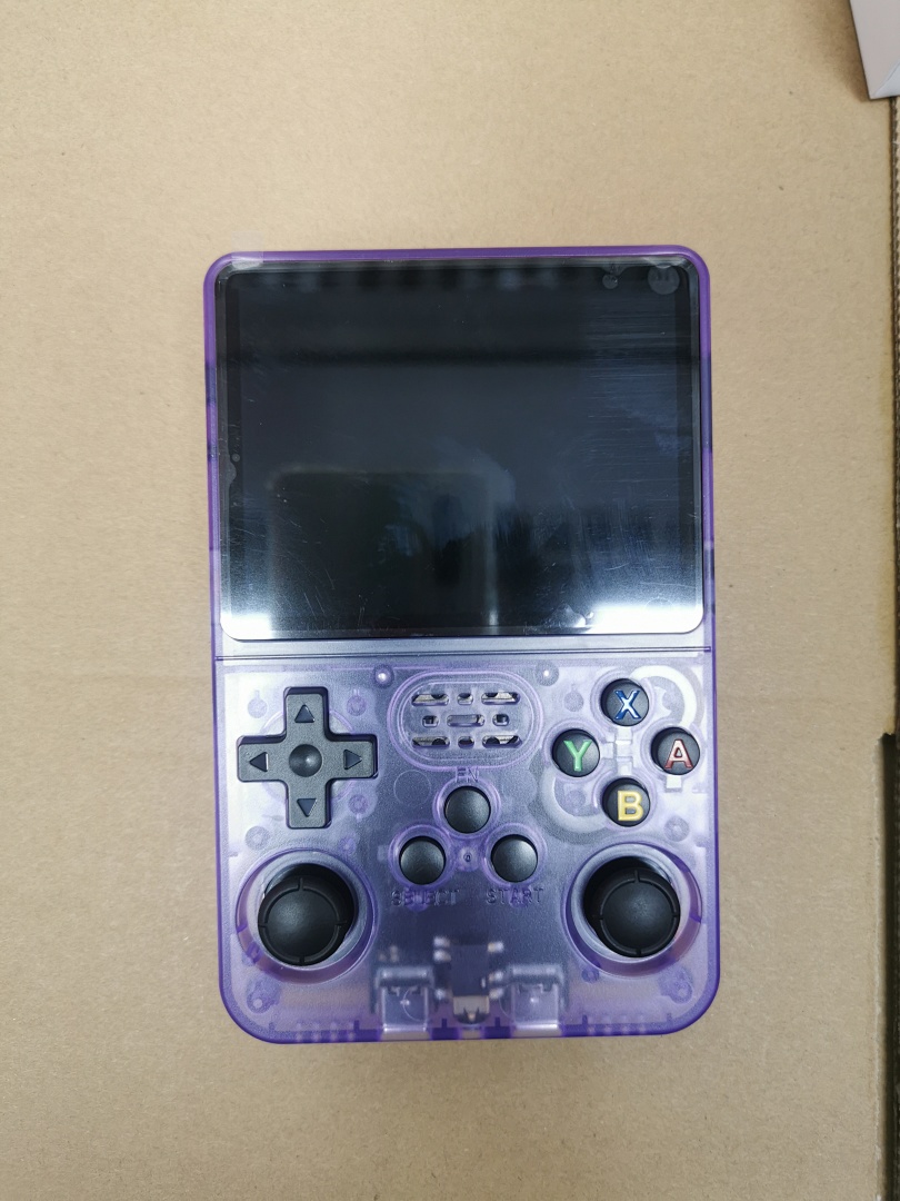 On Running Game Machine R36S With 20000+ - Image 13