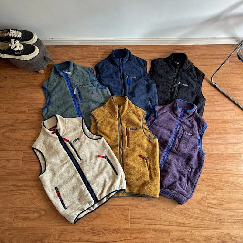 Christian Louboutin Christian Louboutin P.A.T.Ag. Velvet Fleece Vest Mens Womens, photo 1