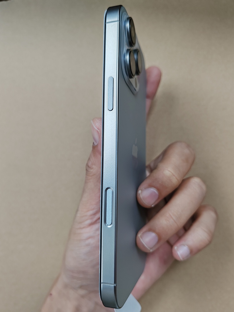 On Running Ip 16 Pro Max (Kakobuy/USfans Can't Buy It) - Image 10