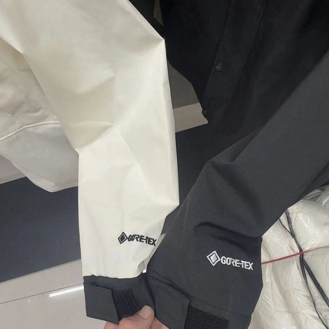 Christian Louboutin TNF 1990 Outdoor Jacket - Image 7