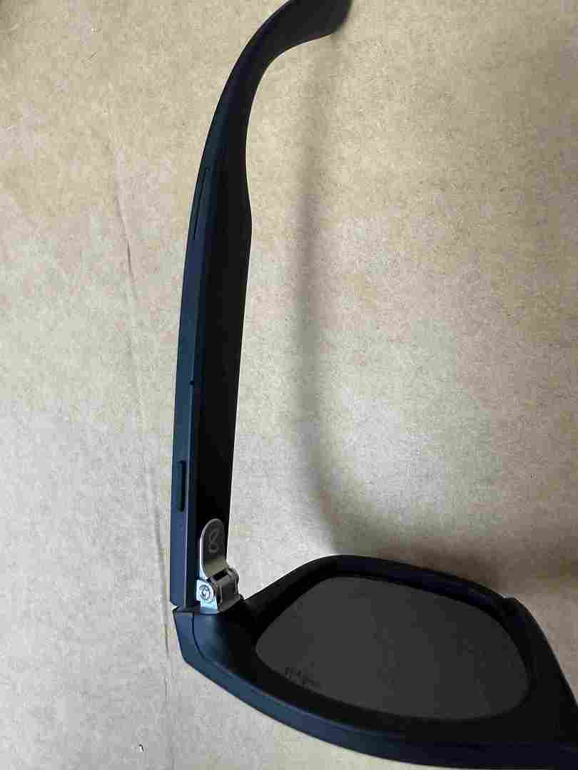 On Running Ray-Ban AI Sunglasses 2Nd - Image 15