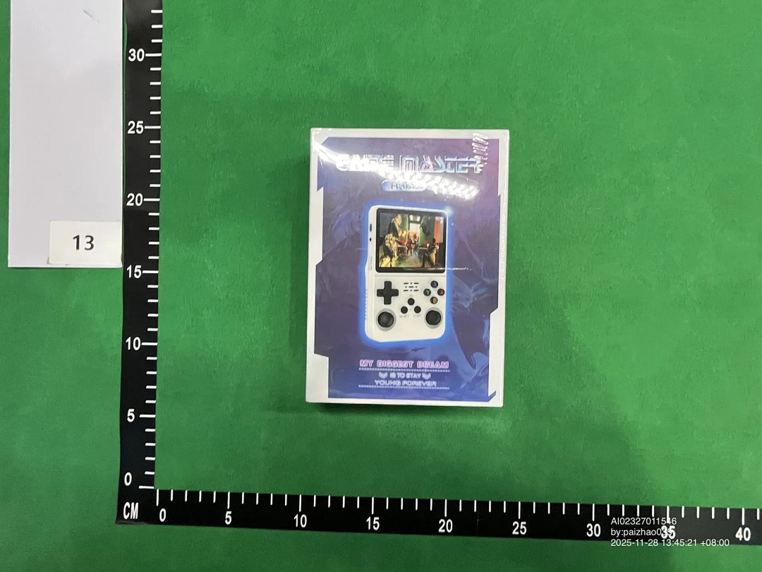 On Running Game Machine R36S With 20000+ - Image 3