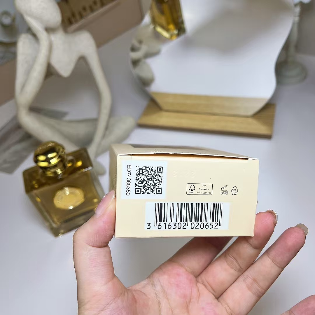 Other Burberry Flower And Her - Image 91