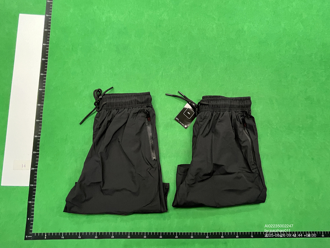 Christian Louboutin N,Ik.E Short Summer Wide - Image 3