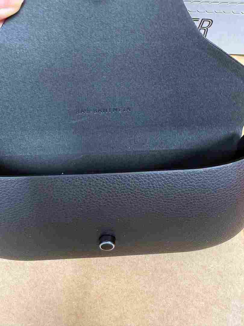 On Running Ray-Ban AI Sunglasses 2Nd - Image 18
