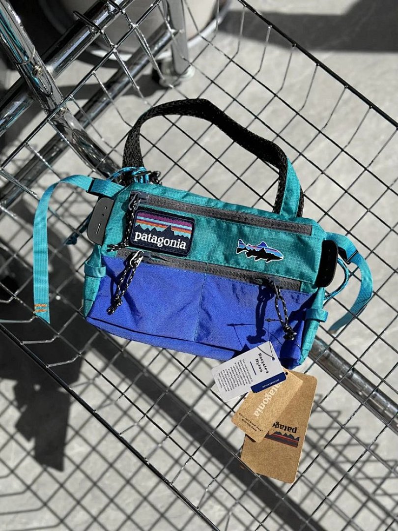 Christian Louboutin Pa.Ta Crossbody Bag - Image 4