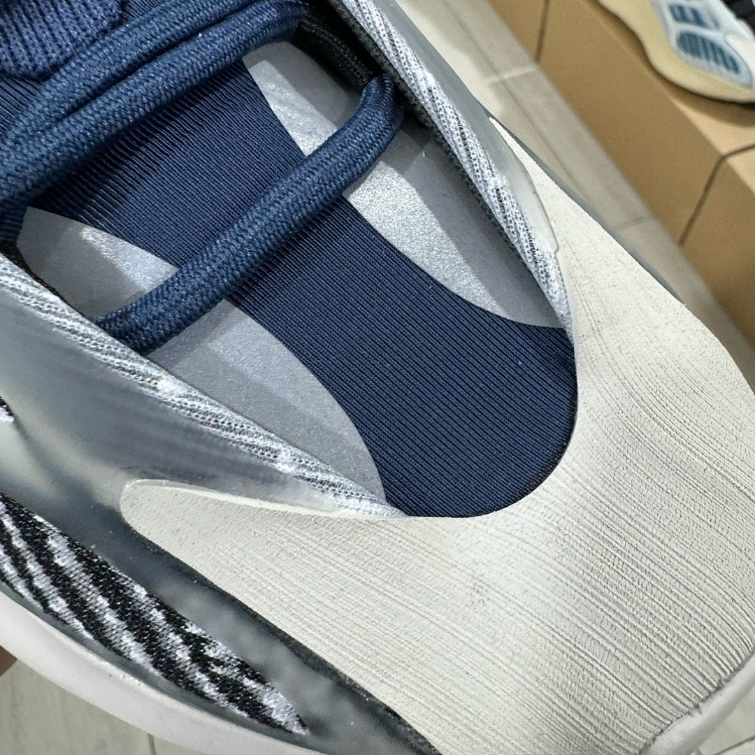Shoes Y. Z 70.0 V3 - Image 32