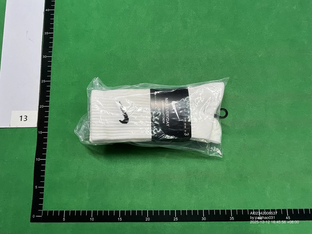 Other Ni.Ke Socks - Image 4