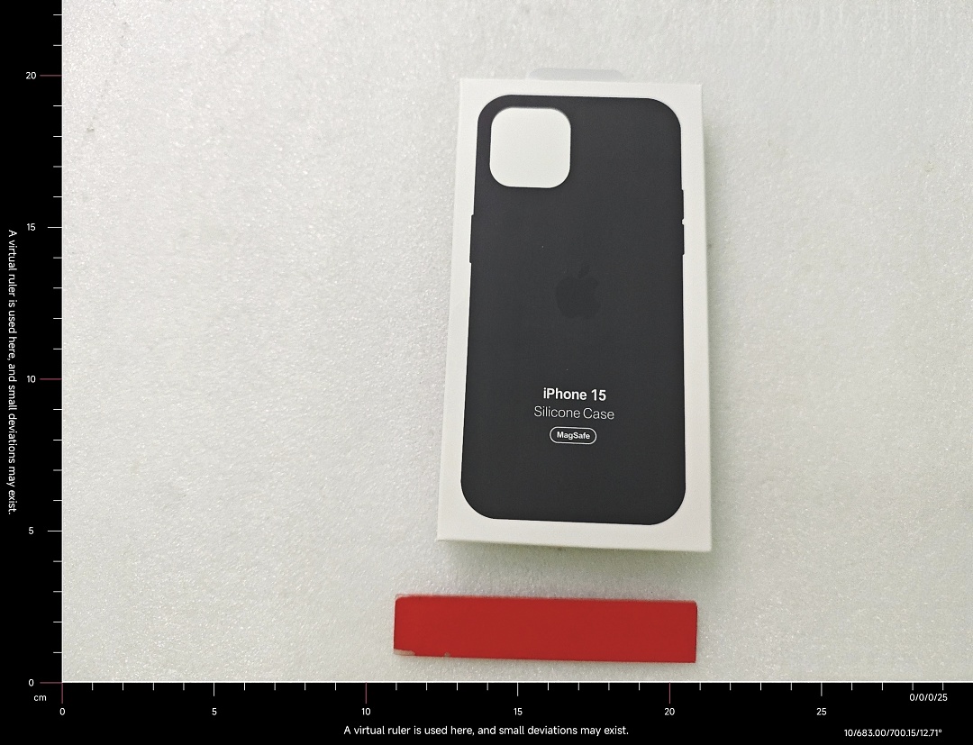 On Running I.P15 Silicone Case - Image 2