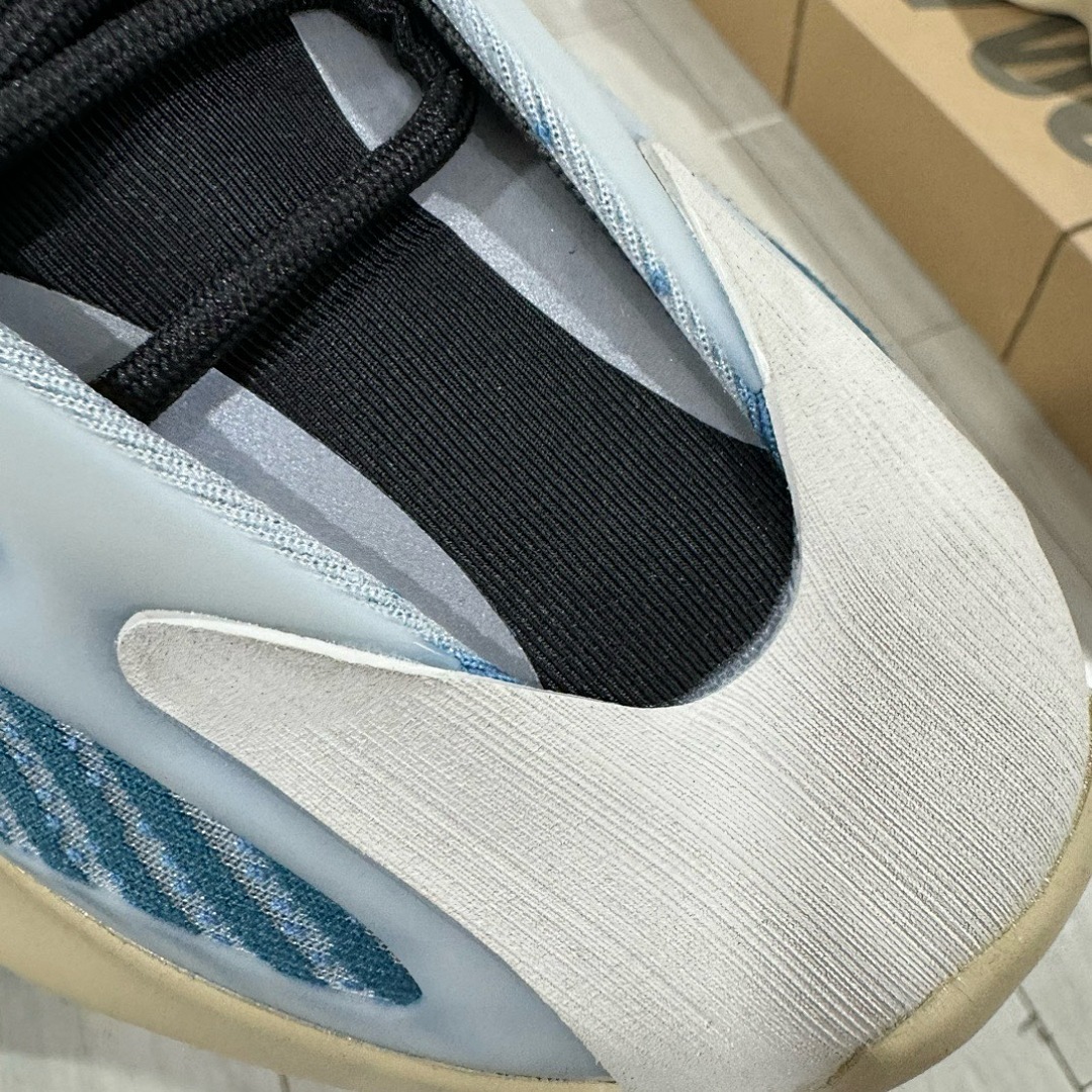 Shoes Y. Z 70.0 V3 - Image 52