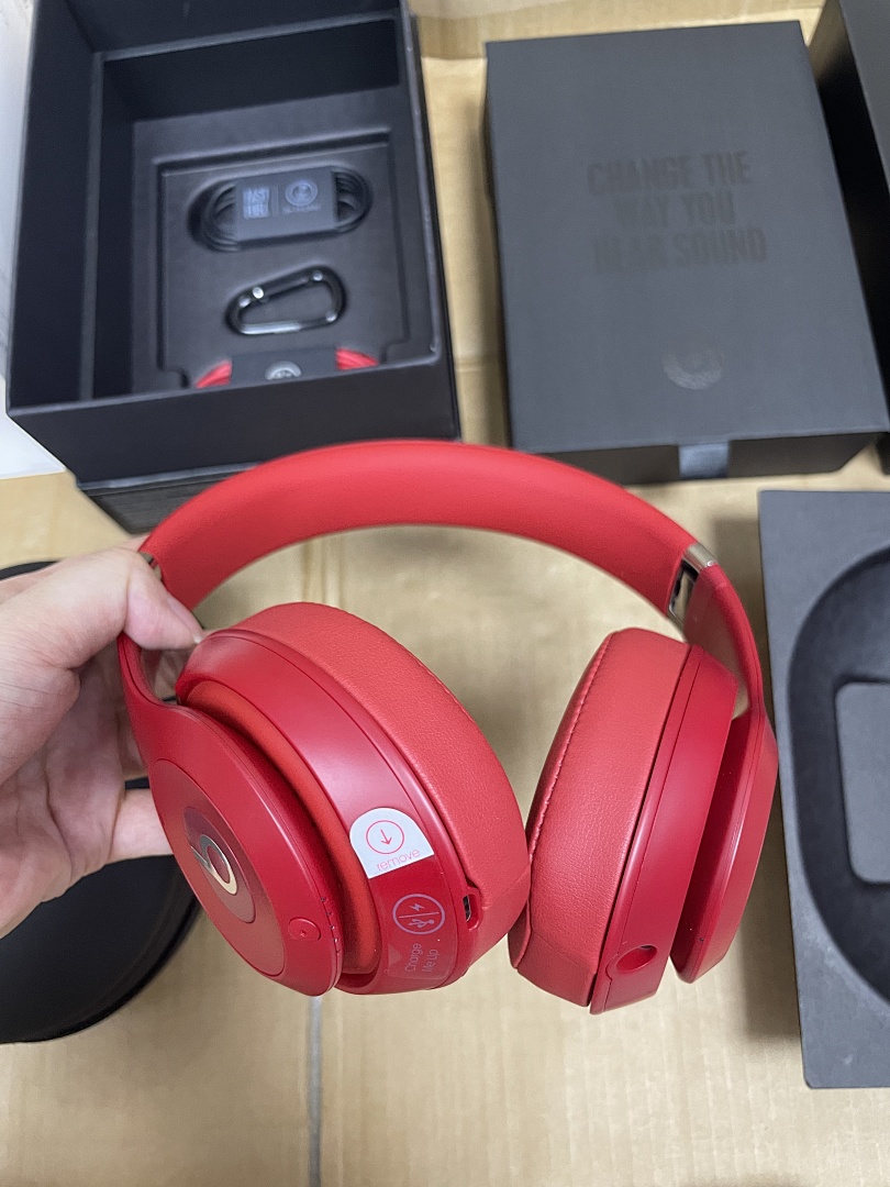 On Running Studio3 Wireless - Image 20