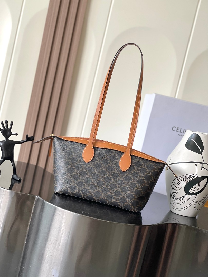 Bag C, photo 1