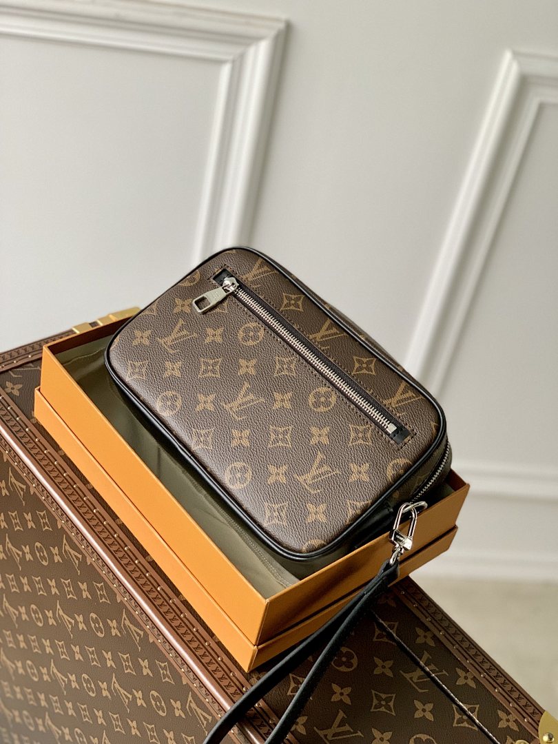 Bag 1, photo 1