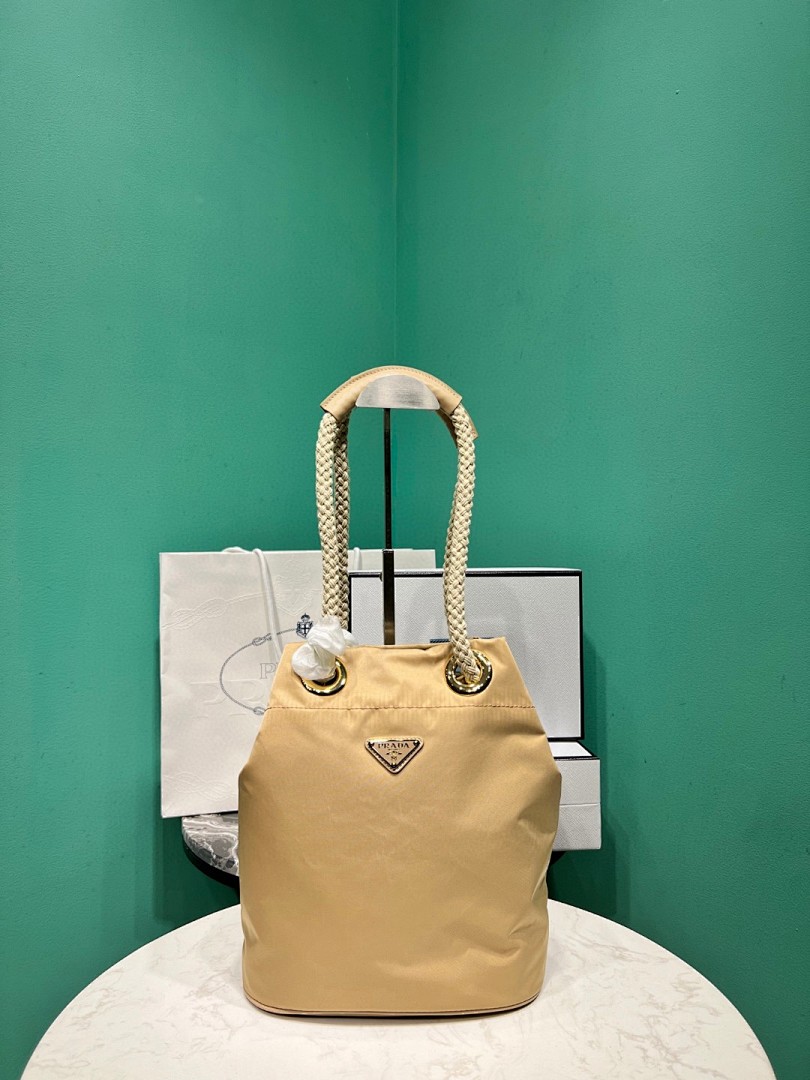 Bag P, photo 1