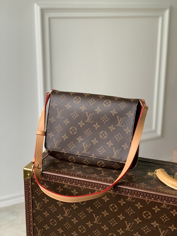 Bag 1V, photo 1