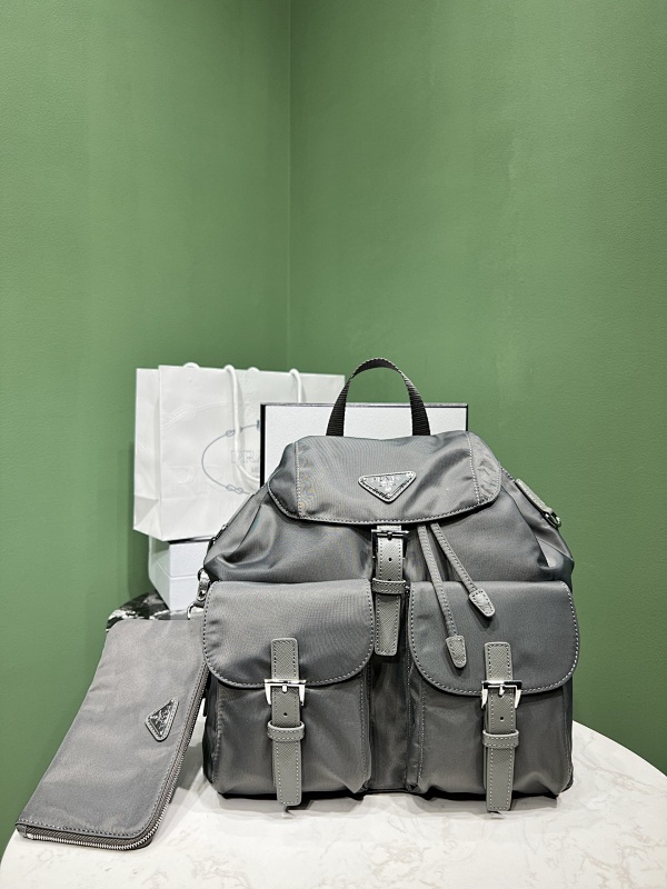 P, photo 1