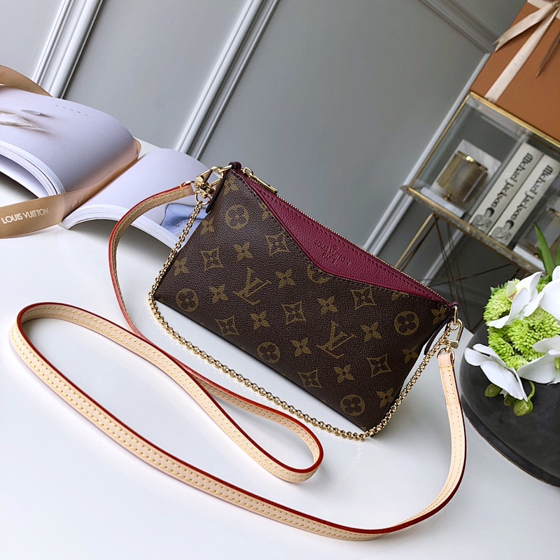 Bag 1V, photo 1