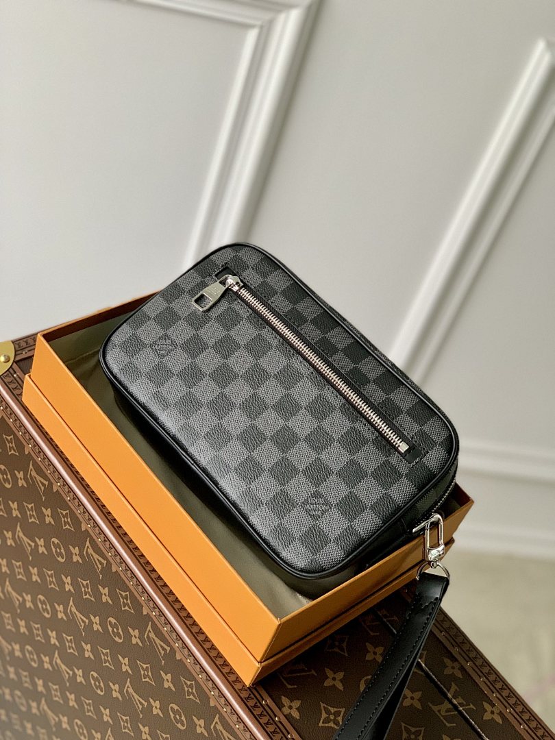 Bag 1, photo 1