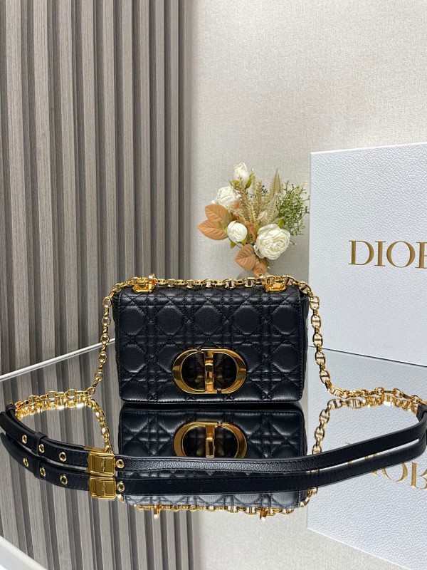 D, photo 1