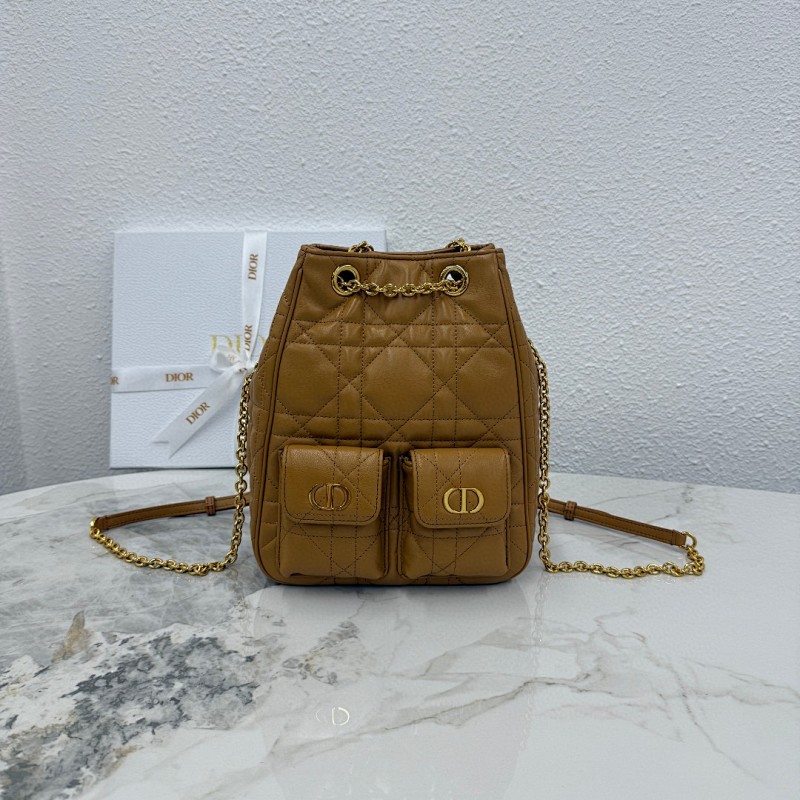 D, photo 1