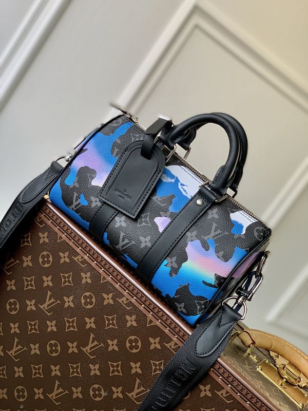 Bag 1, photo 1