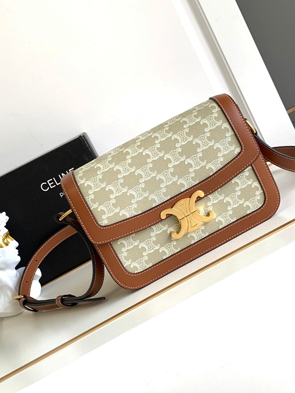 Bag C, photo 1