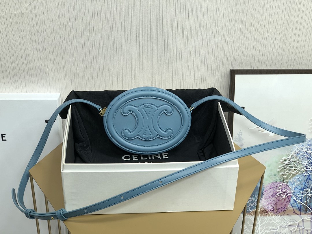 Bag C, photo 1