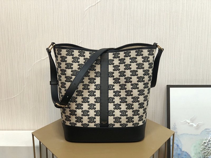 Bag C, photo 1