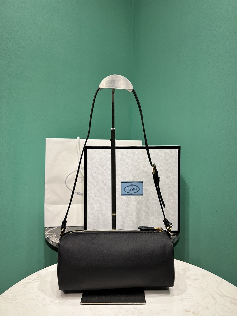 Bag P, photo 1