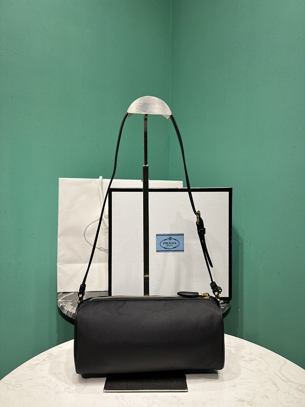 Bag P, photo 1