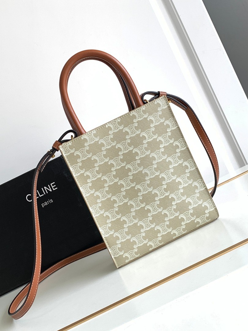 Bag C, photo 1