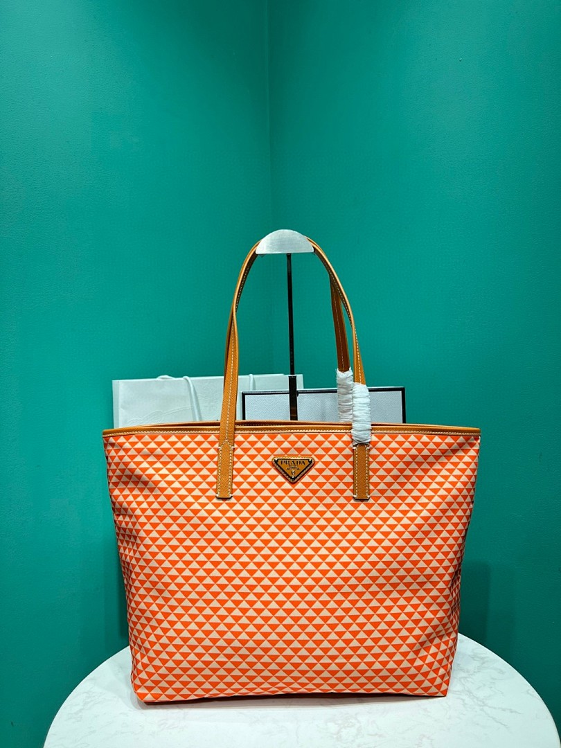 Bag P, photo 1