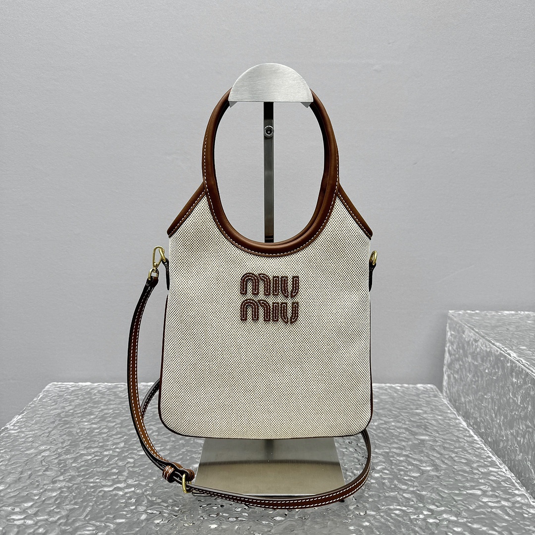 Other M, photo 1