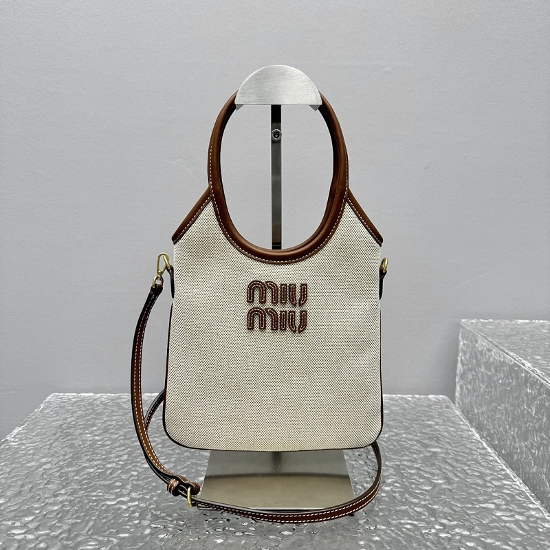 Other M, photo 1