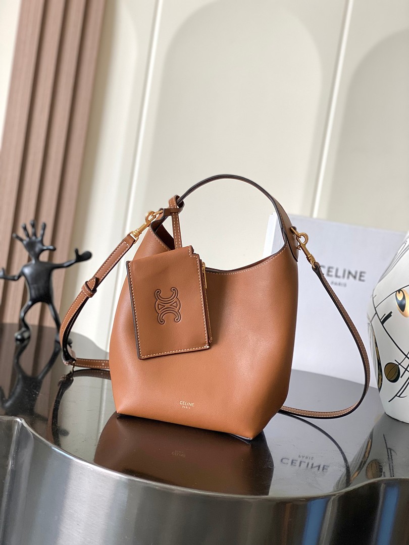 Bag C, photo 1