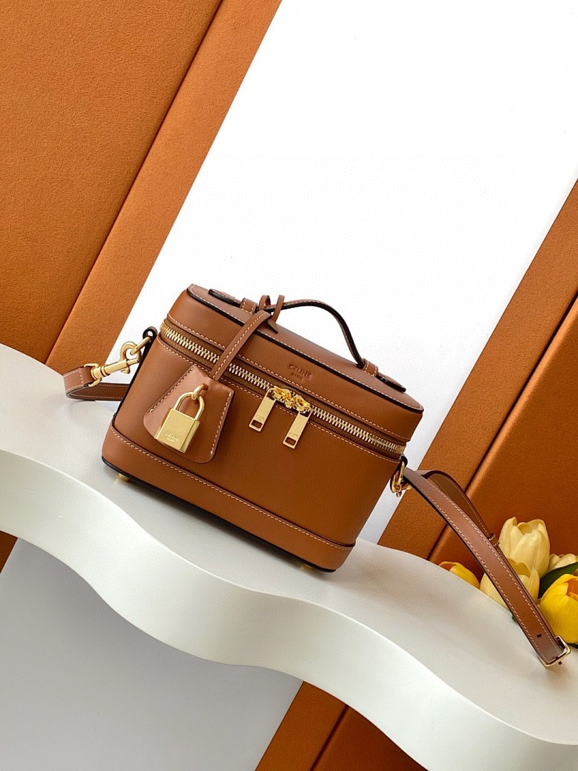 Bag C, photo 1