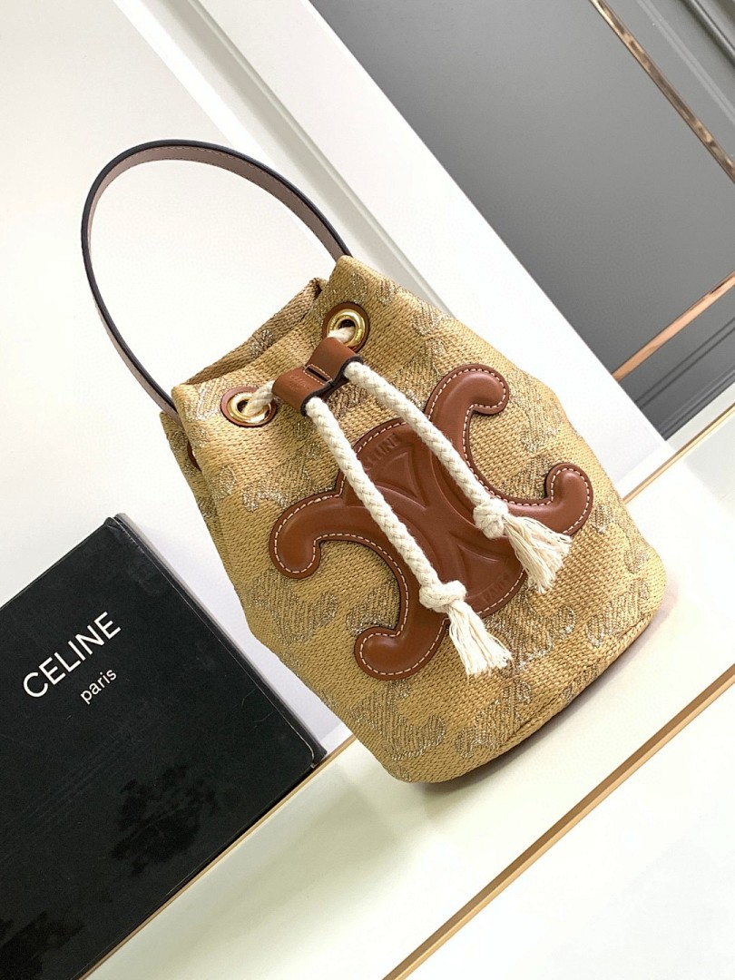 Bag C, photo 1