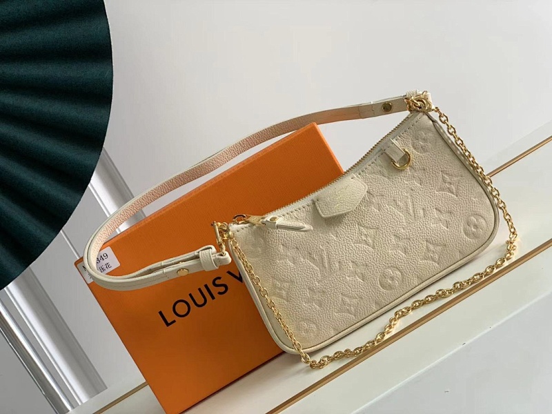 Bag 1, photo 1