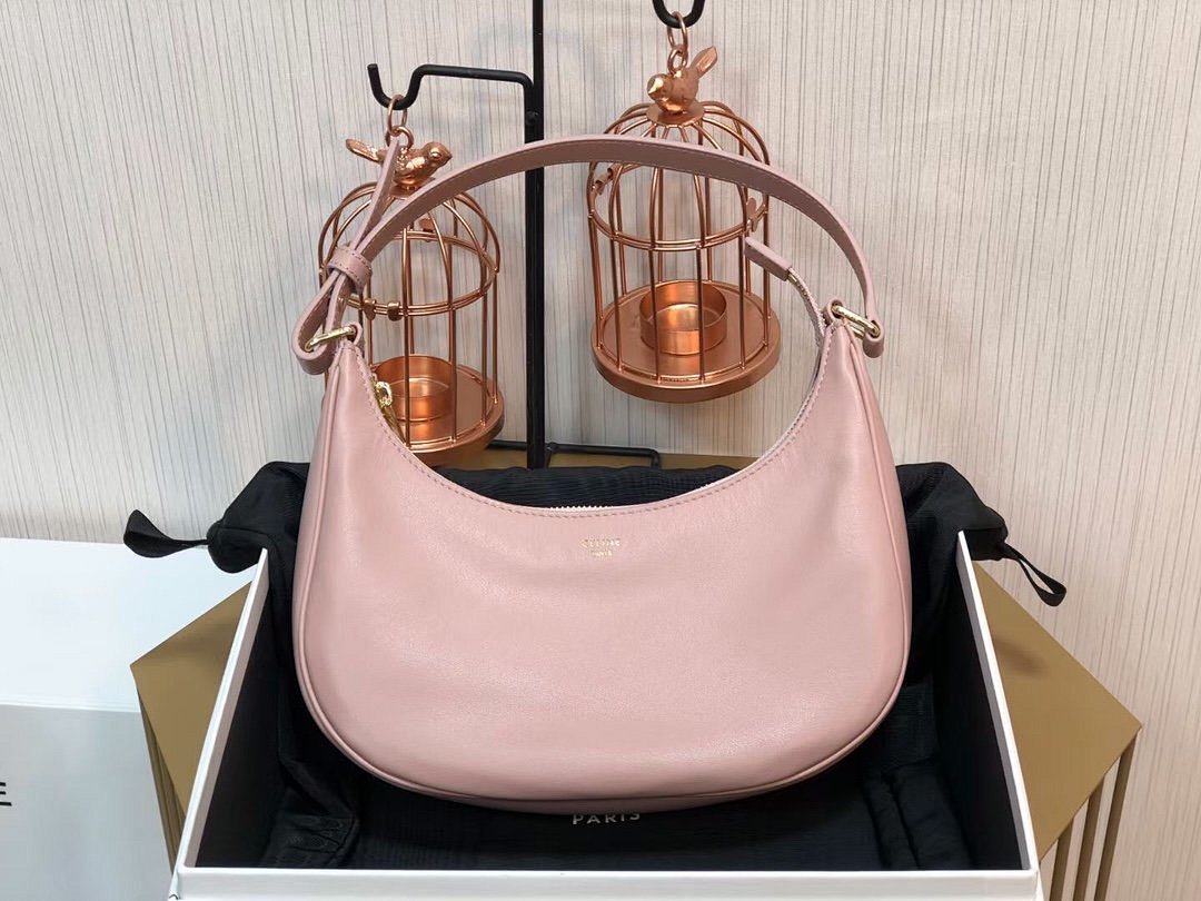 Bag C, photo 1