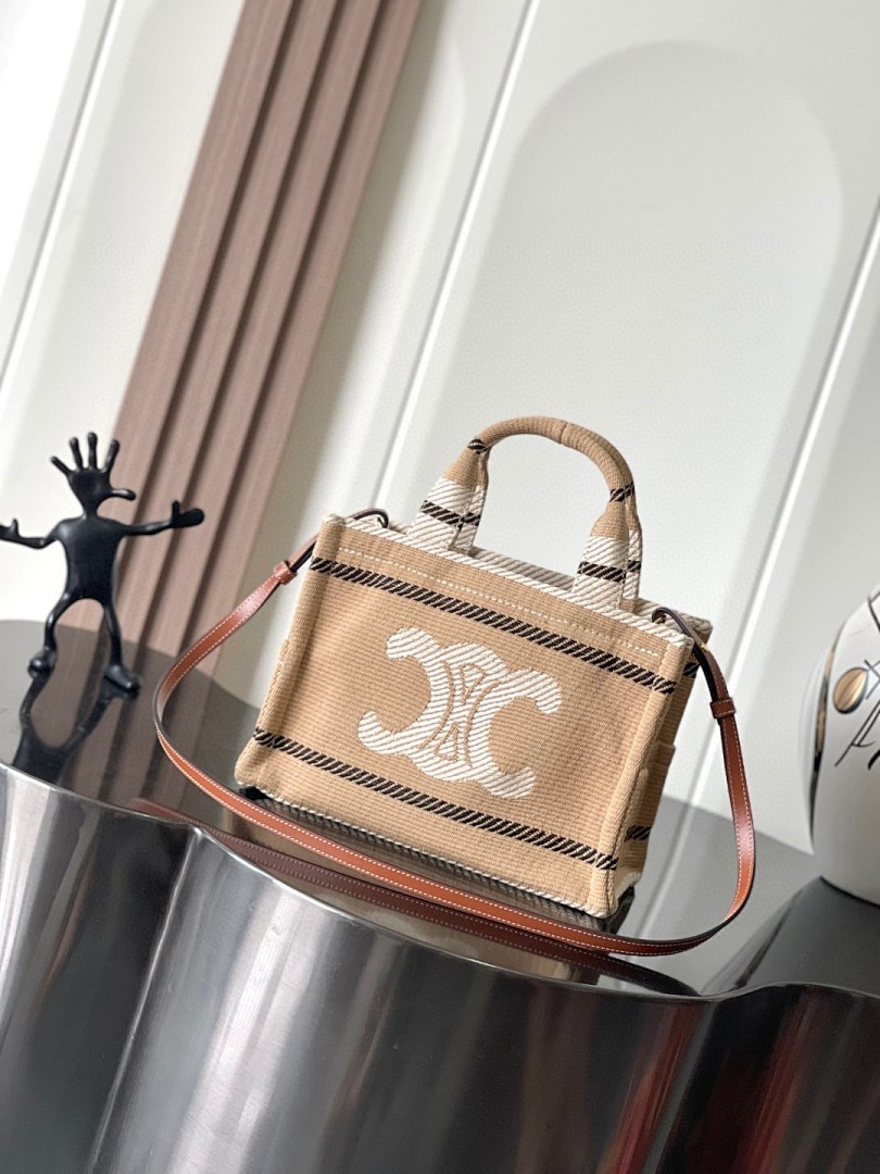 Bag C, photo 1