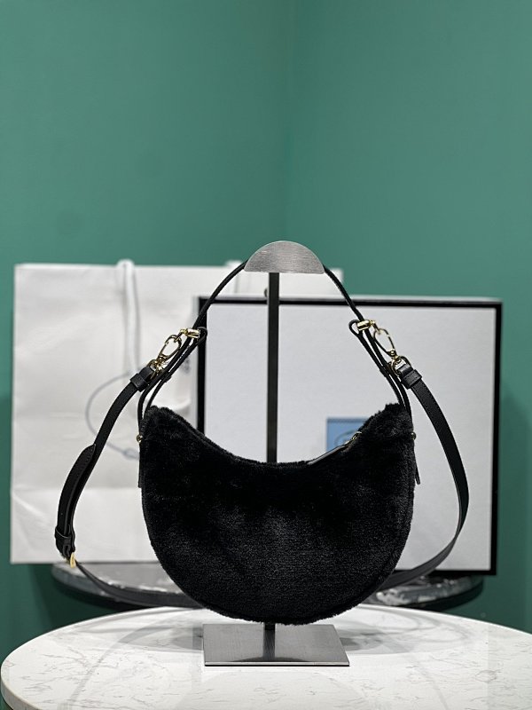 Bag P, photo 1