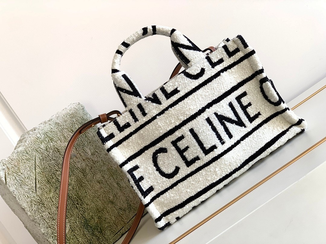 Bag C, photo 1