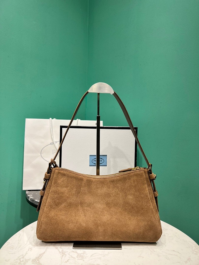 Bag P, photo 1